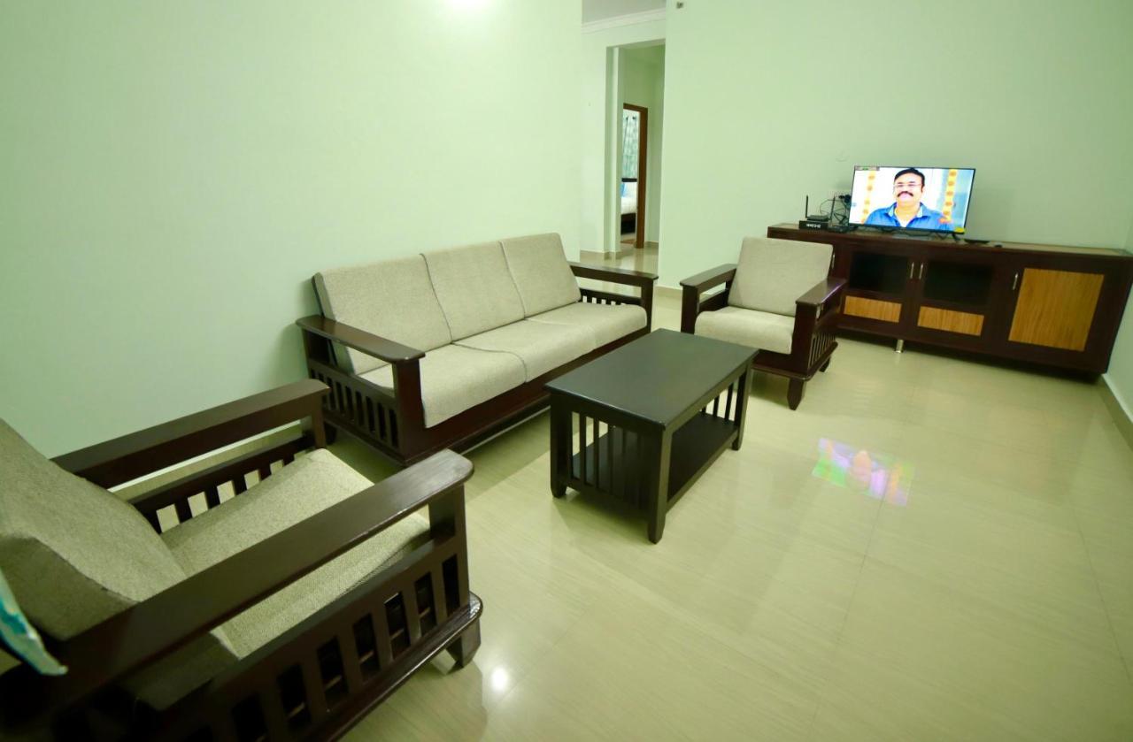 Truelife - Family Suites - Ps4 Veg Restaurant, On Way To Balaji Temple - 2Bhk Ac Apartments - Coffee Tea Milk - Super Fast Wifi, Kitchen, Smart Tv, Parking - Easy Access To Airport, Railway Station And To All Temples - Top Service With Lots Of Love Tirupati Bagian luar foto